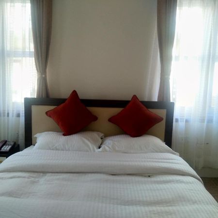 Hidden Leaf Bed & Breakfast Lalitpur Екстериор снимка