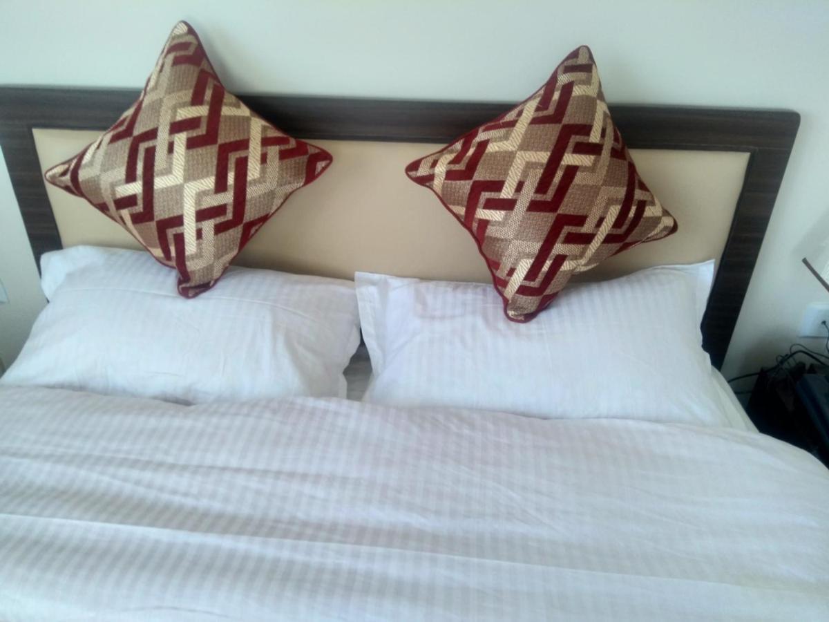 Hidden Leaf Bed & Breakfast Lalitpur Екстериор снимка