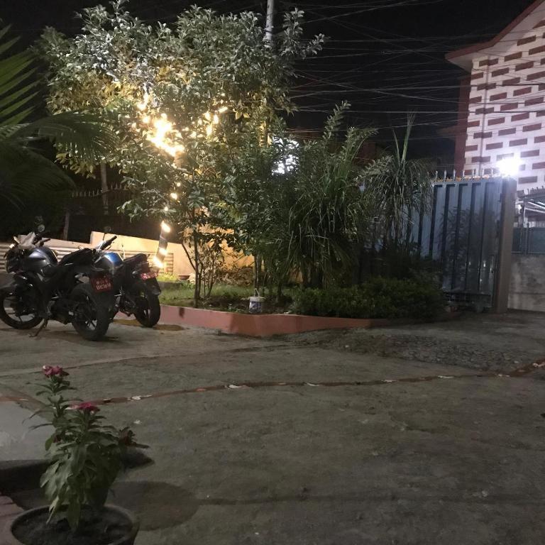 Hidden Leaf Bed & Breakfast Lalitpur Екстериор снимка
