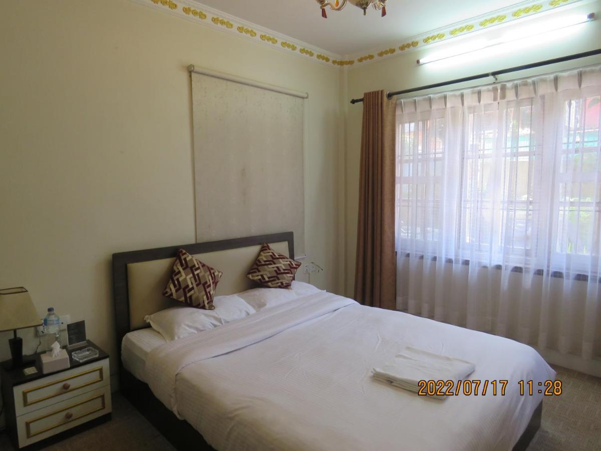 Hidden Leaf Bed & Breakfast Lalitpur Екстериор снимка